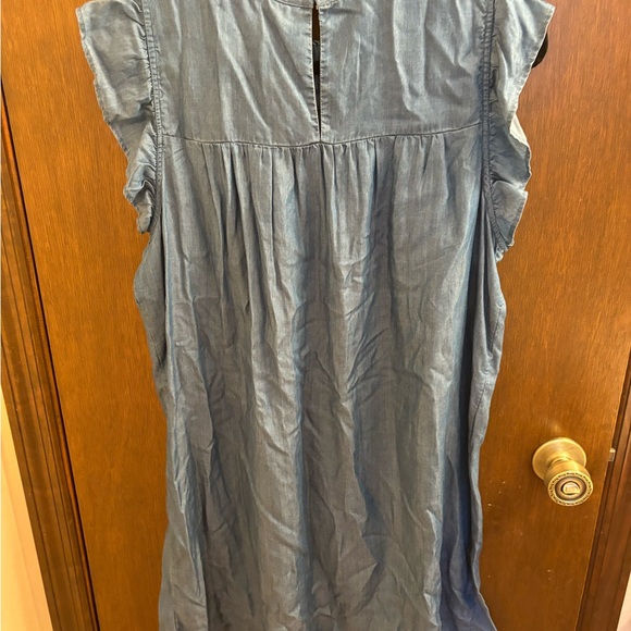 Crown & Ivy Women’s Chambray dress - Picture 6 of 8